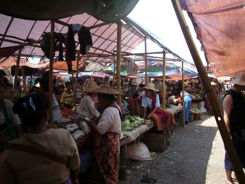 Travel - Myanmar - Inle Lake - Nyaung Shwe Market